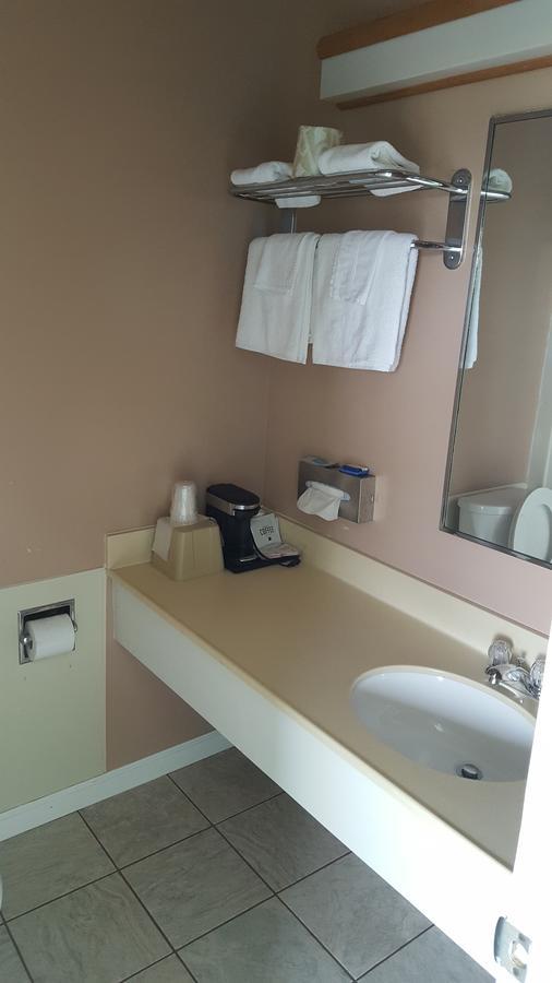 Rodeway Inn At Somers Cove Marina Crisfield Extérieur photo